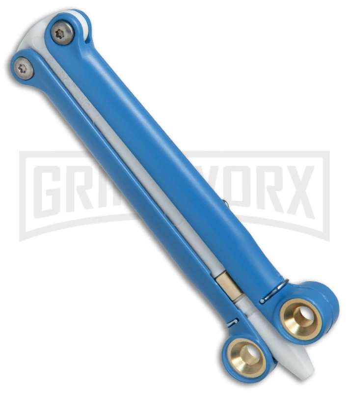 BaliYo By Spyderco Butterfly Pen Flipper Blue/White - Image 2